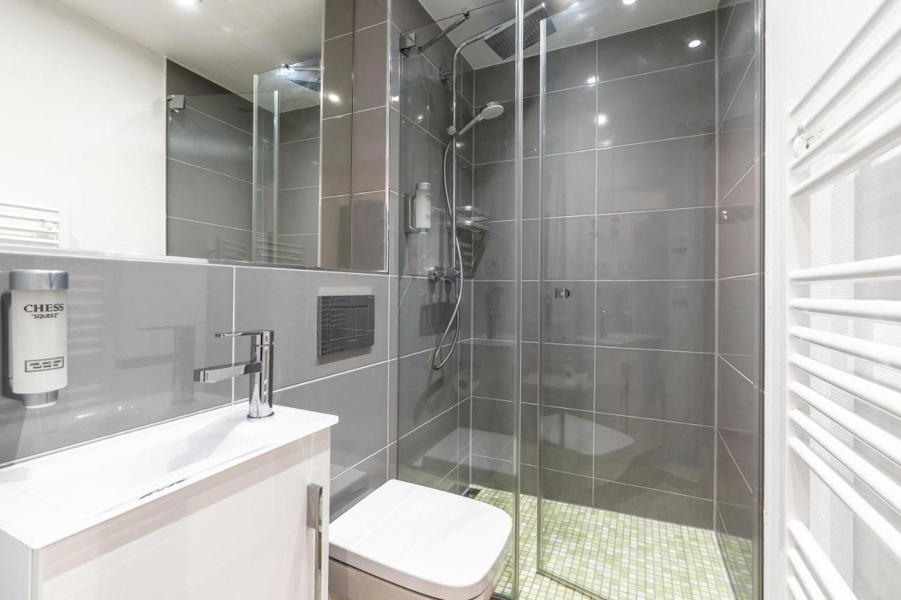 Deluxe Apartments Friedrichstrasse ไฟรบวร์กอิมไบรส์เกา ภายนอก รูปภาพ